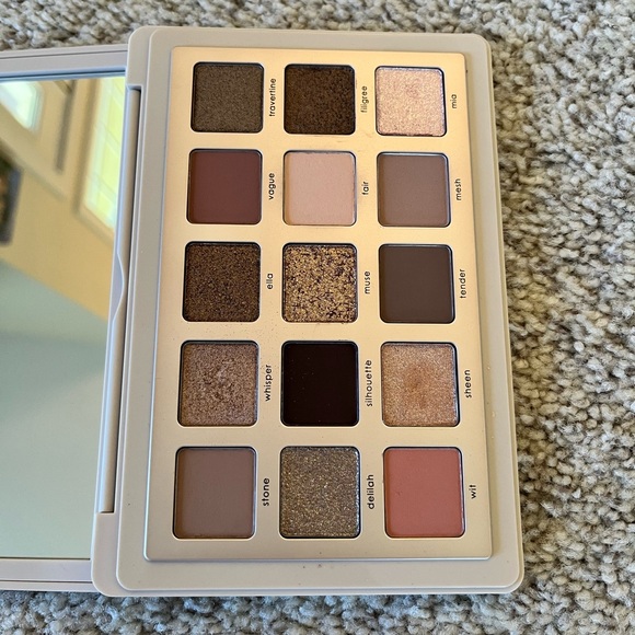 Natasha Denona I Need a Nude Eyeshadow Palette - Picture 5 of 10